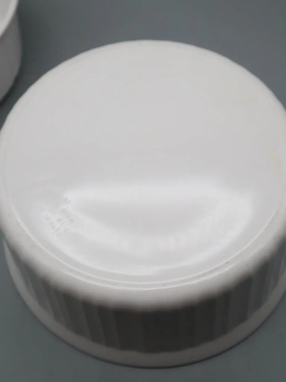 Lot of 2 Corning Ware French White Round Casserole Dishes 2.5L 1.6L F-1-B F-5-B